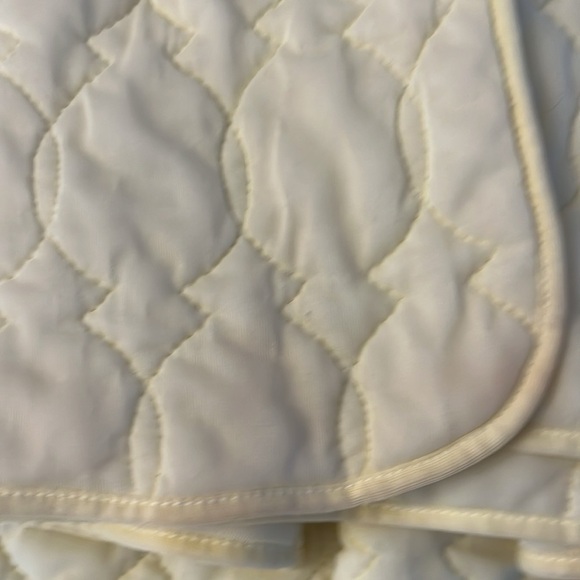 Rare Vintage Girls Quilted Robe Embroidered Butter Cup Yellow XL - Picture 12 of 12